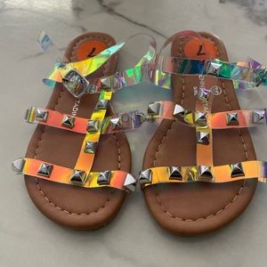 Girl’s Adrienne Vittadini clear stud sandal shoes-Toddler 7C